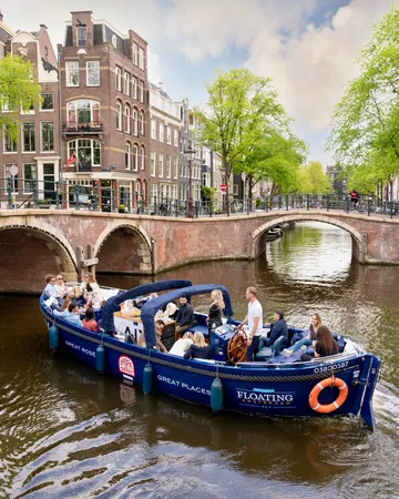 AIX Rosรฉ cruise on Amsterdam's canals